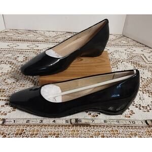 NWOT UNISA Black Man-Made Shiny Square Toe Flat Dress Shoes Size 7 1/2 M